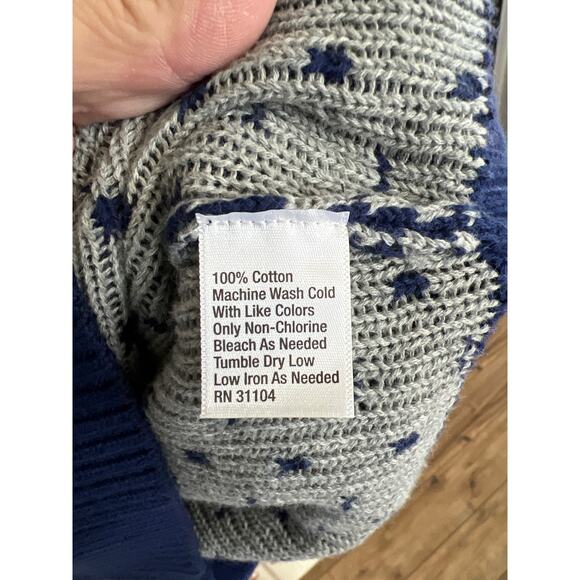 NWT Crown & Ivy size medium mens sweater with fish - Picture 4 of 4